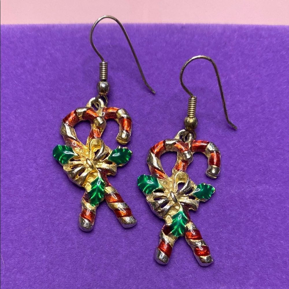 💛 Vintage Festive Candy Cane Earrings